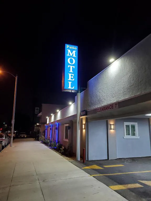 Patio Motel hotel hero