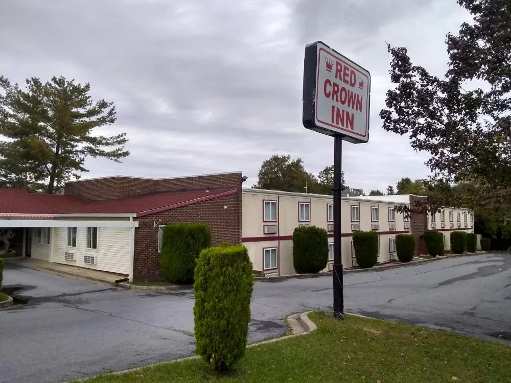 Red Crown Inn hotel hero