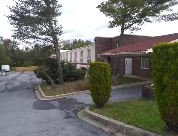 Red Crown Inn hotel detail image 3