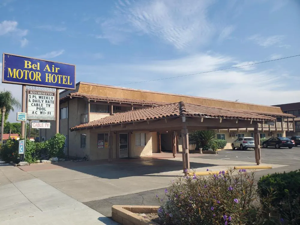 Bel Air Motor Hotel hotel hero