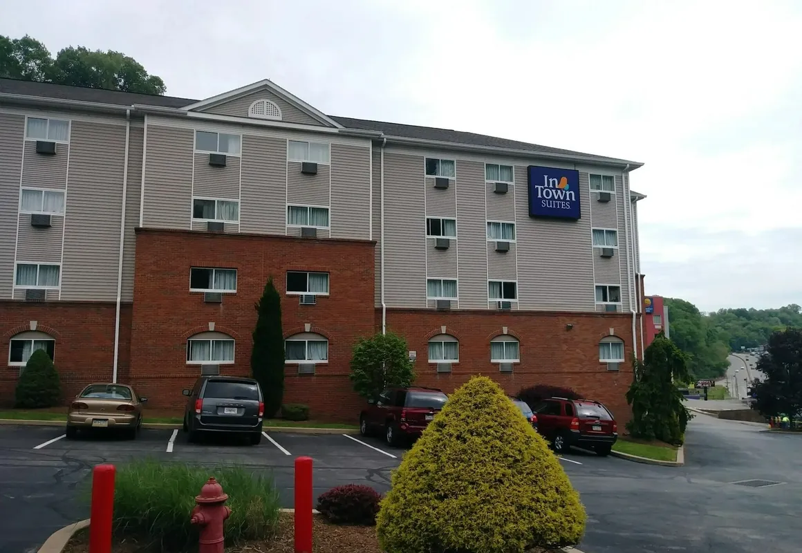 Intown Suites Extended Stay Pittsburg PA hotel hero