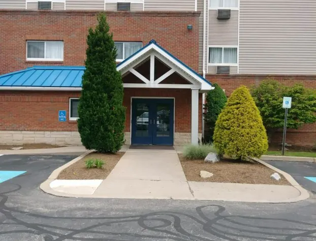 Intown Suites Extended Stay Pittsburg PA hotel detail image 1