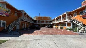 Economy Inn hotel hero