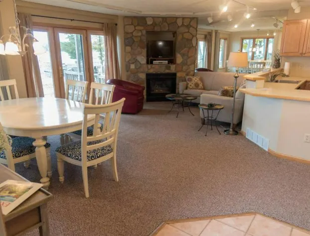 White Birch Lodge hotel detail image 4