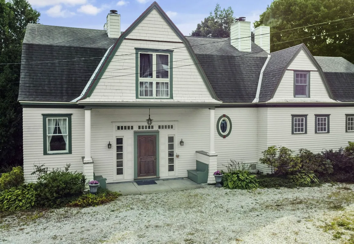 South Shire hotel hero