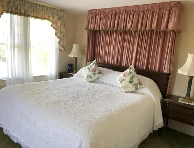 Channel Bass Inn and Restaurant hotel detail image 4