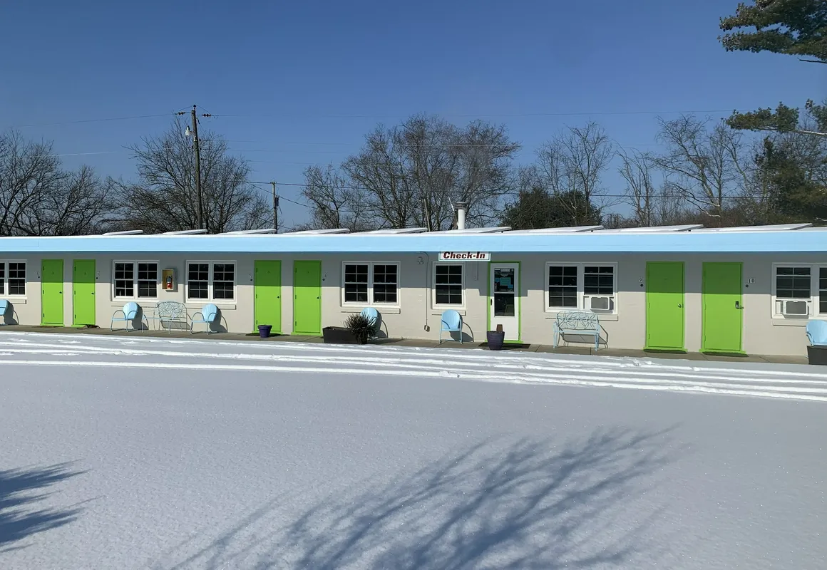 Yellow Springs Motel hotel hero