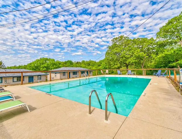 Harper Valley Resort - Kimberling City MO hotel detail image 3