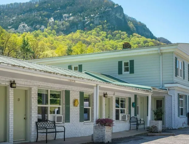 Geneva Hotel & Tiki Bar hotel detail image 4