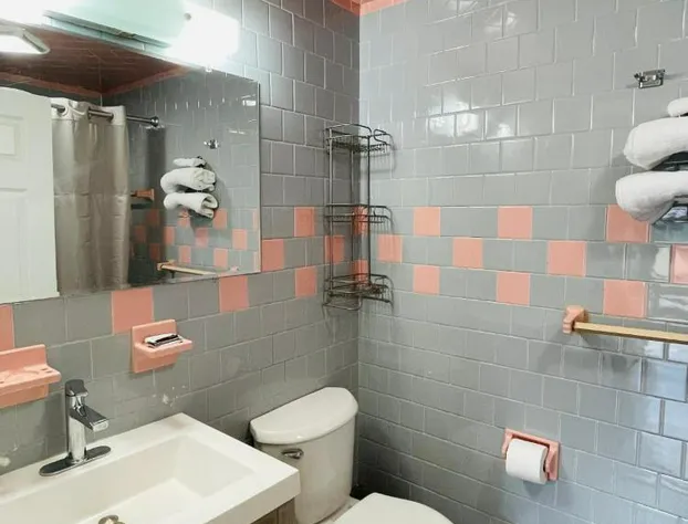 Avalon Motel hotel detail image 4