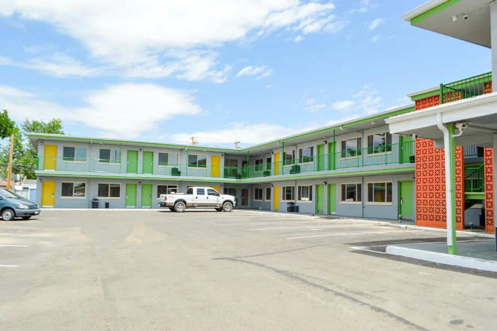 Greeley University Inn hotel hero