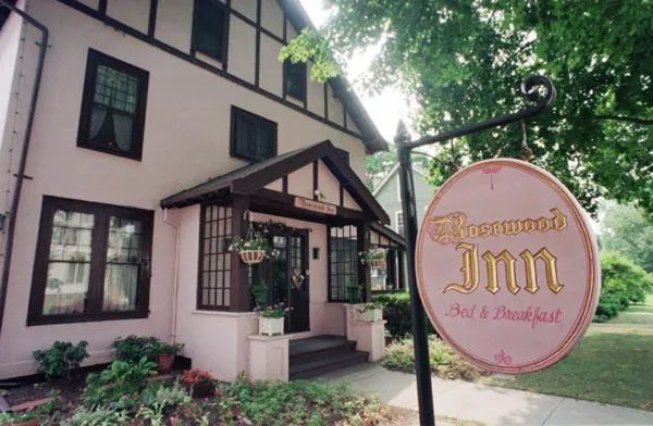 Rosewood Inn hotel hero