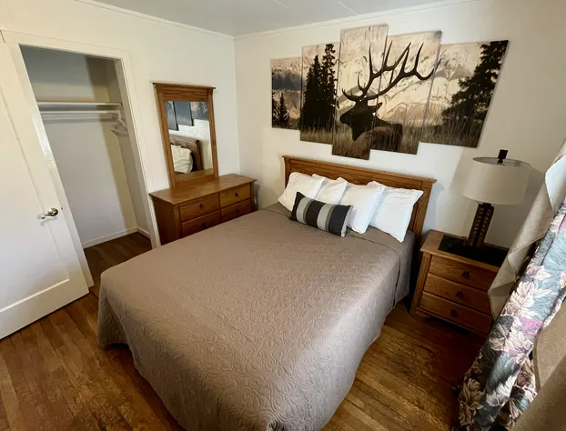 Cascade Motel hotel detail image 4