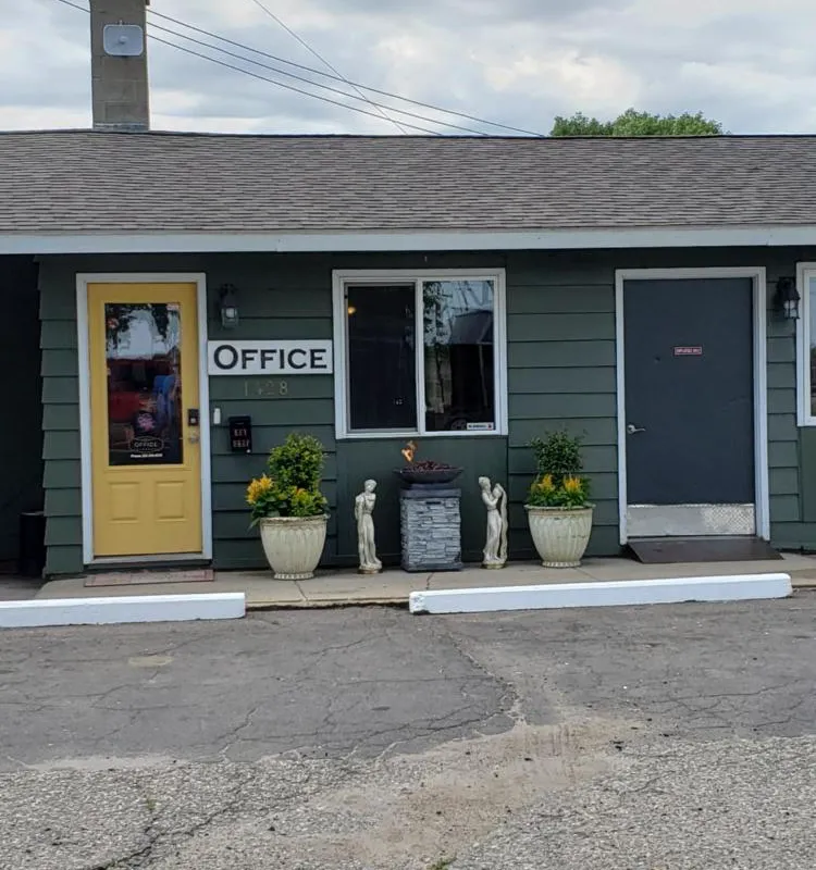 Viking Inn hotel hero