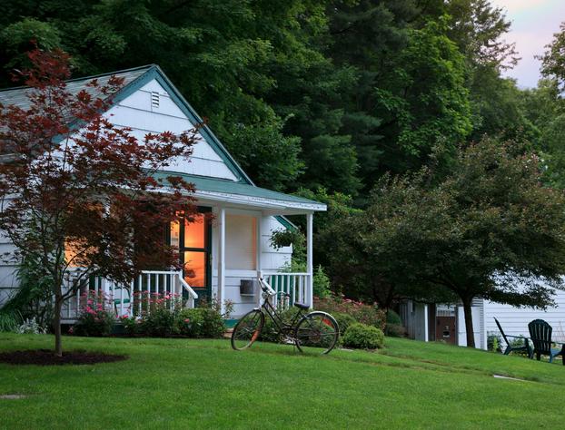 The Woodstock Inn on the Millstream hotel detail image 1