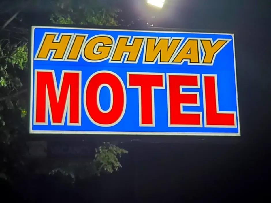 Highway Motel hotel hero