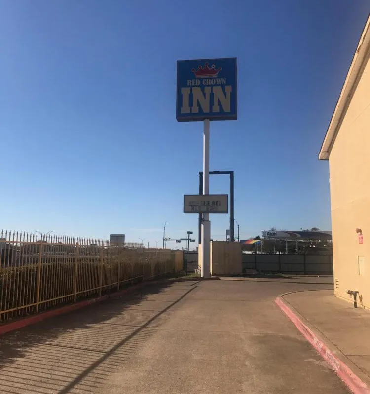 Red Crown Inn hotel hero