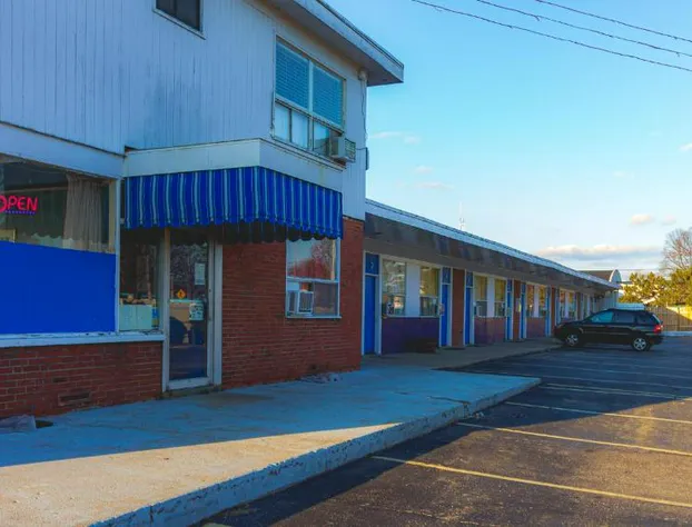 Red Horse Motel Dayton Moraine hotel detail image 1