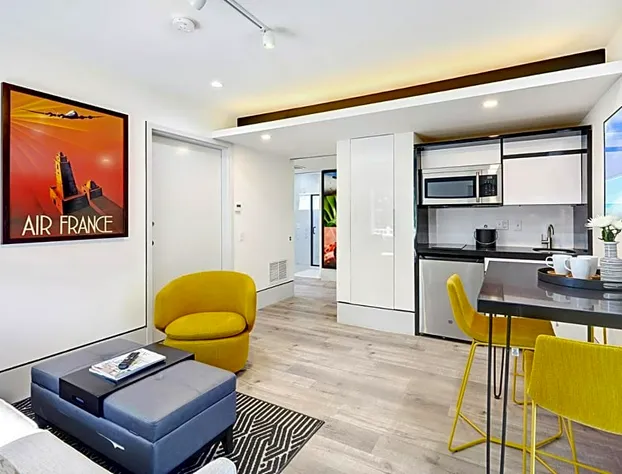 Ocean Treasure Beachside Suites hotel detail image 3