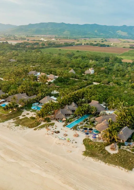 Samora Luxury Resort hotel hero