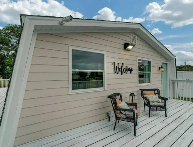 Dockside Inn hotel detail image 1