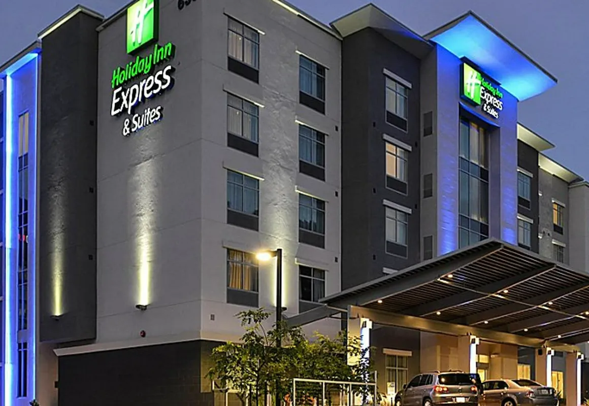 Holiday Inn Express & Suites Jacksonville Camp Lejeune Area by IHG hotel hero
