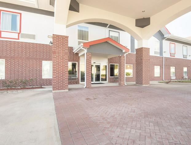 OYO Townhouse Clute Lake Jackson hotel detail image 2