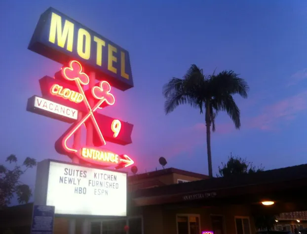 Cloud 9 Motel hotel detail image 3