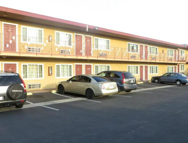 Cloud 9 Motel hotel detail image 4