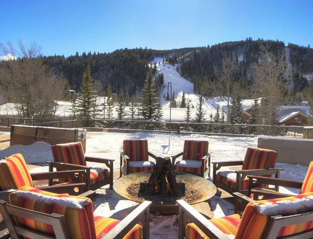 2796 Slopeside 2 Bedroom Condo by RedAwning hotel detail image 4