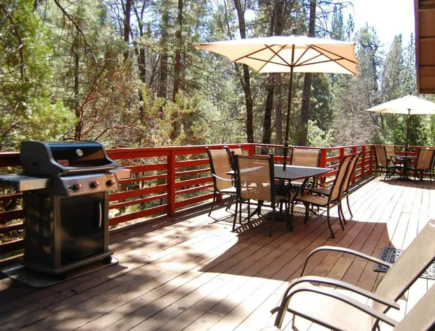 46R Manzanita Lodge hotel detail image 1