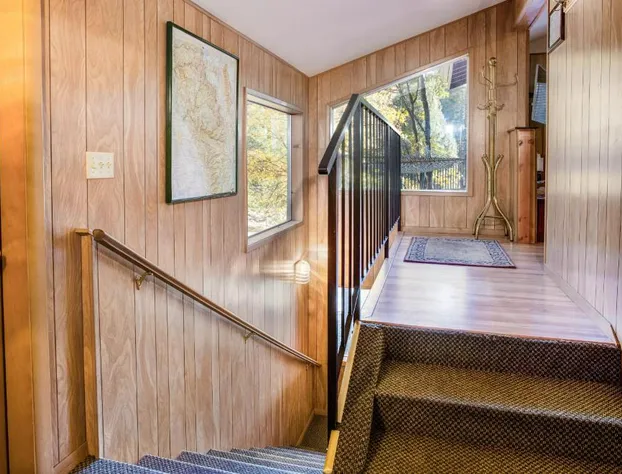 64 River Lodge hotel detail image 3