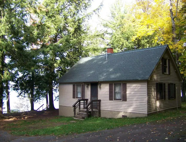 Oak Ridge hotel detail image 2