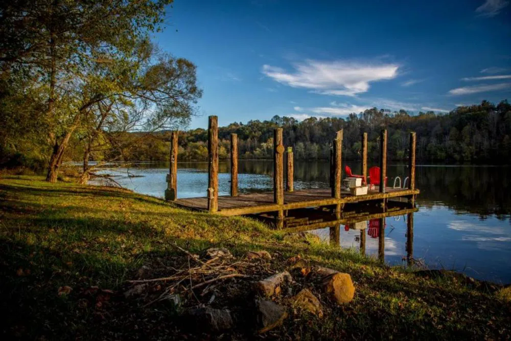 Whistle Stop Inn hotel hero