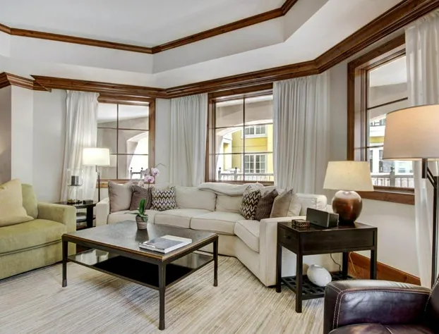 Ritz 2br Plus Den Rrr217 Rrri hotel detail image 2