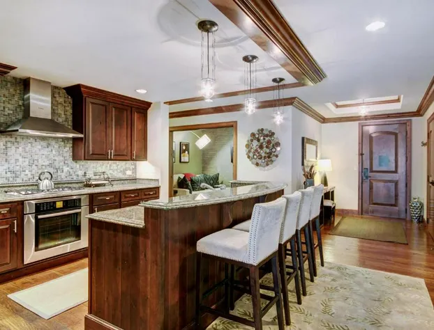 Ritz 2br Plus Den Rrr217 Rrri hotel detail image 3