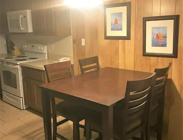 Courtyard #210 Condo hotel detail image 4