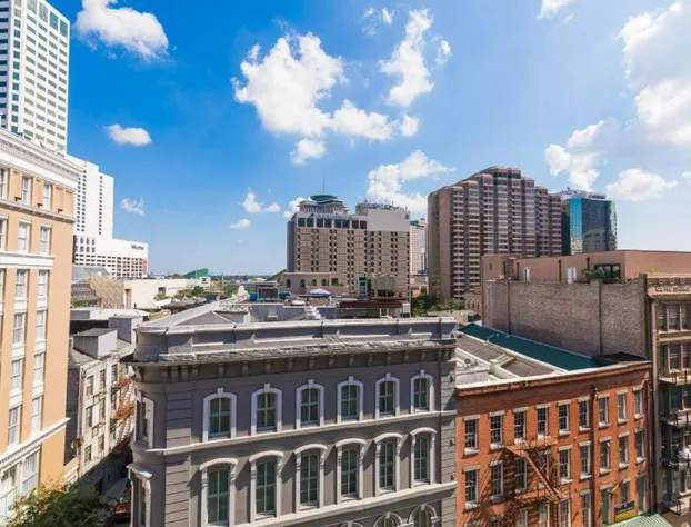 Gorgeous Condos Steps from French Quarter and Harrah’s St. hotel detail image 2