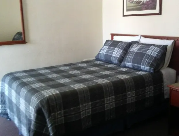 Windsor Crossroads Motel hotel detail image 4