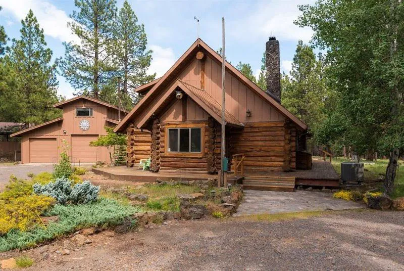 Sisters Dream Inn hotel hero