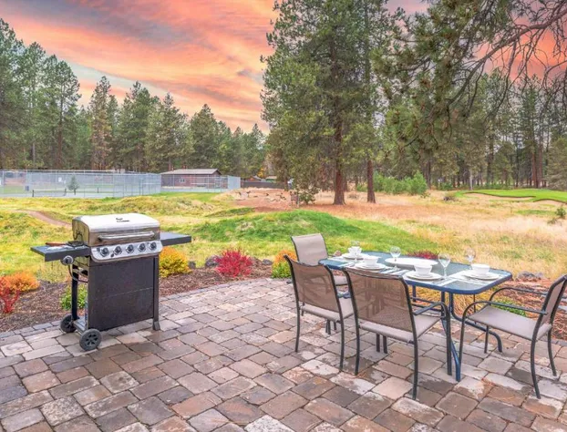 Pine Post Lodge hotel detail image 1