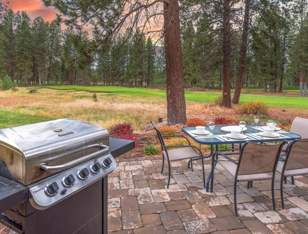 Pine Post Lodge hotel detail image 4