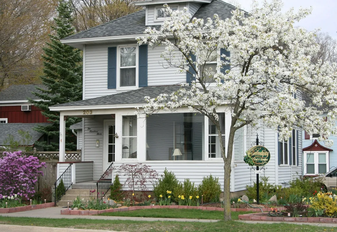 Serendipity Bed and Breakfast hotel hero