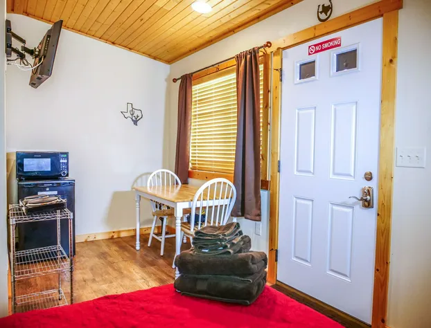 Custom Touch Village - Midland hotel detail image 4