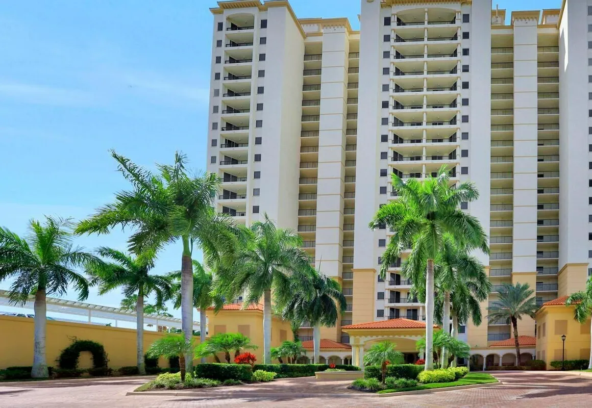 Serano 706 hotel hero