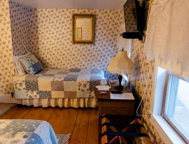 The Greenfield Inn hotel detail image 2