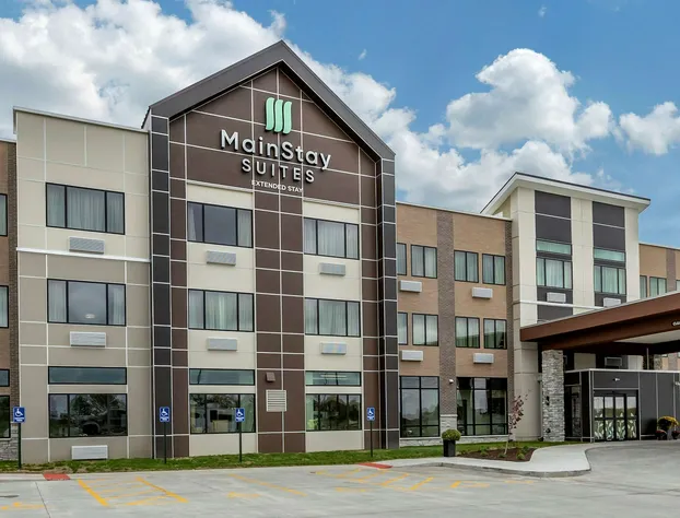 MainStay Suites Waukee - West Des Moines hotel detail image 3