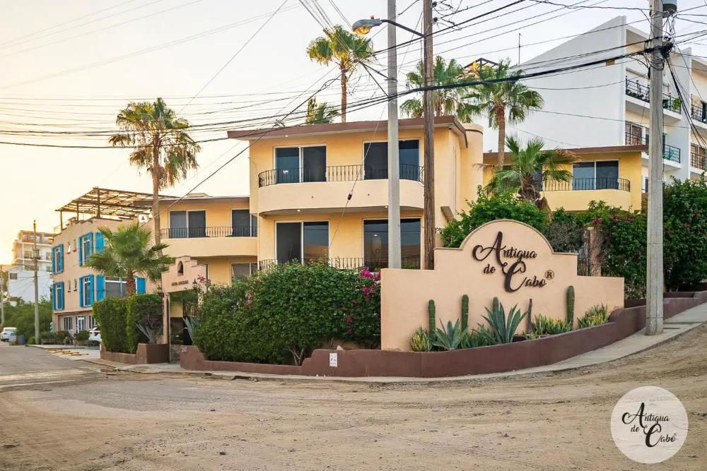 Antigua de Cabo hotel hero