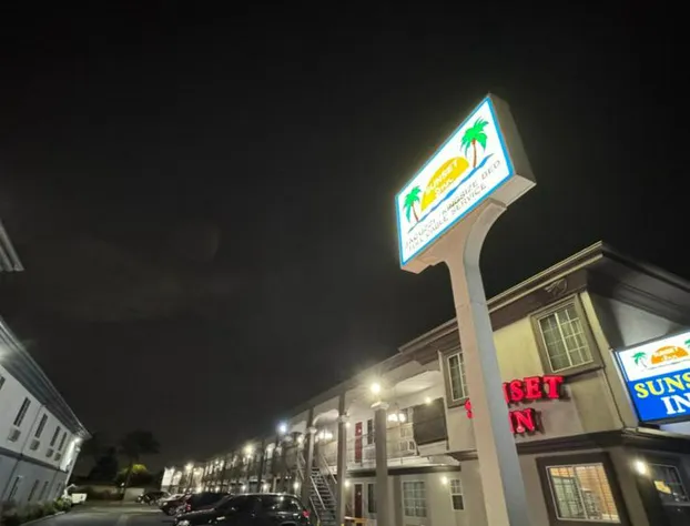 Sunset inn &Suites hotel detail image 3