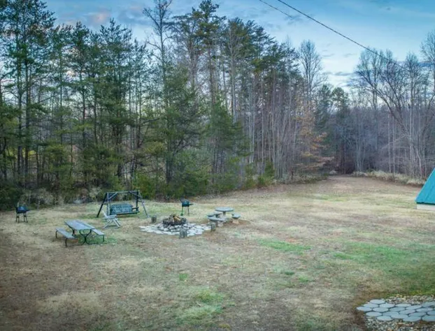 Nacoochee valley motel hotel detail image 3